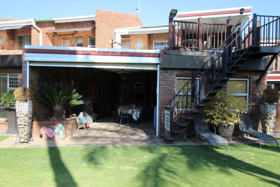 3 Bedroom Property for Sale in Seemeeupark Free State